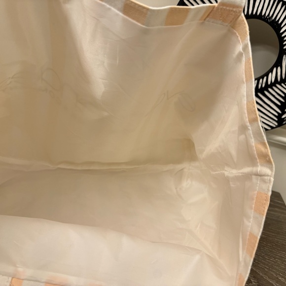 Eva Mendes New York & Company tote bag - Picture 4 of 4